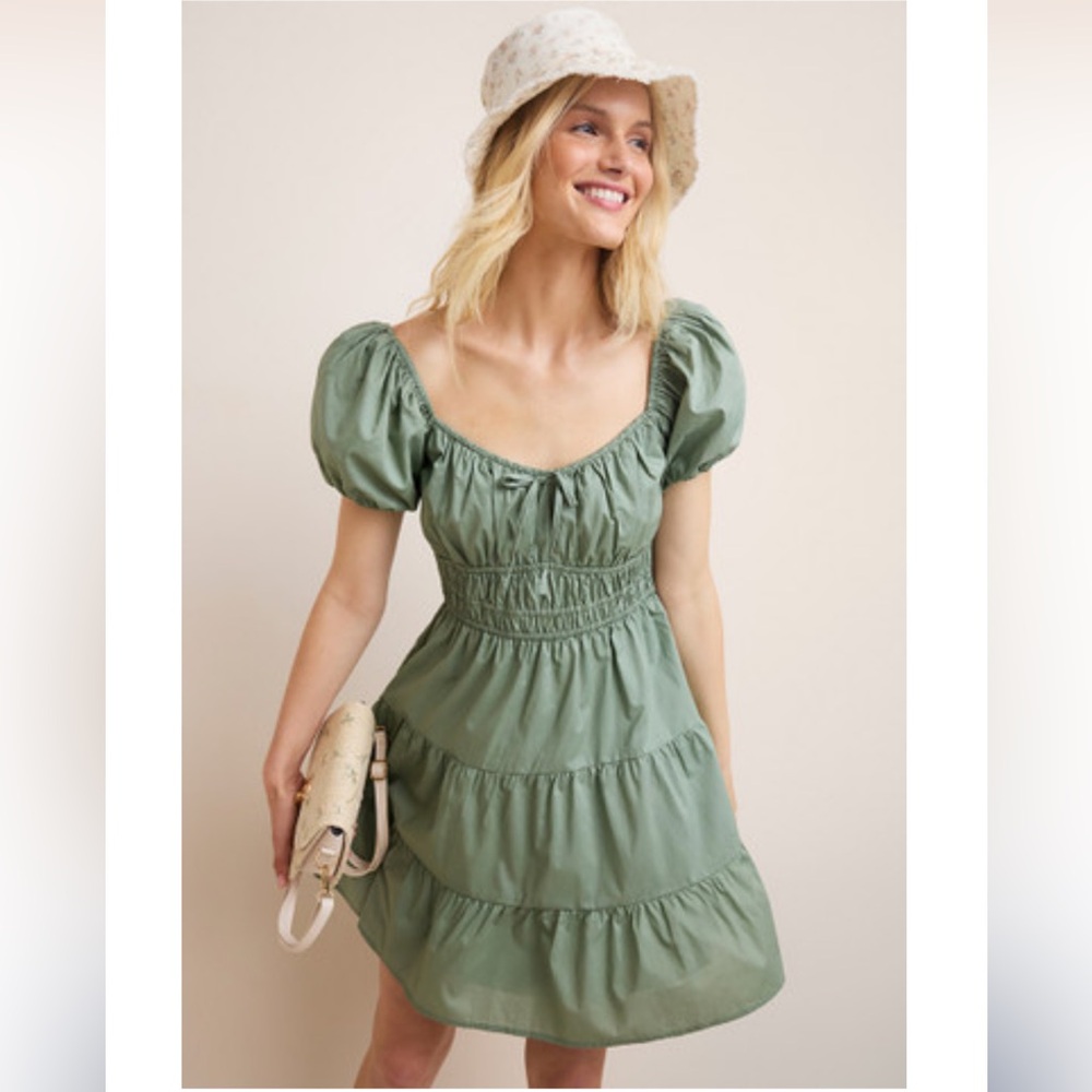 NWT Francesca’s Green Sundress with Pockets